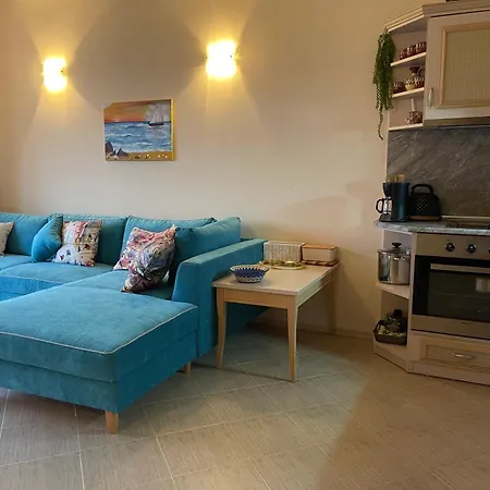 Spacious Seaview Apartments, 100M To The Beach Golden Sands Exterior photo
