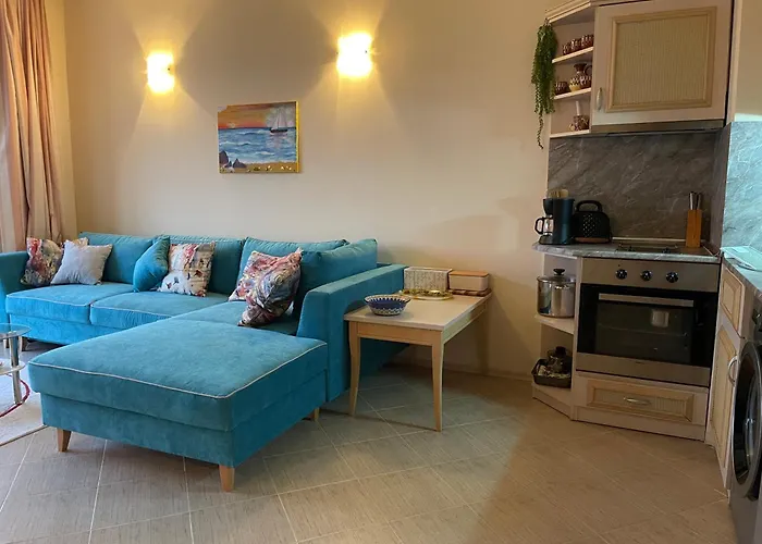 Spacious Seaview Apartments, 100M To The Beach