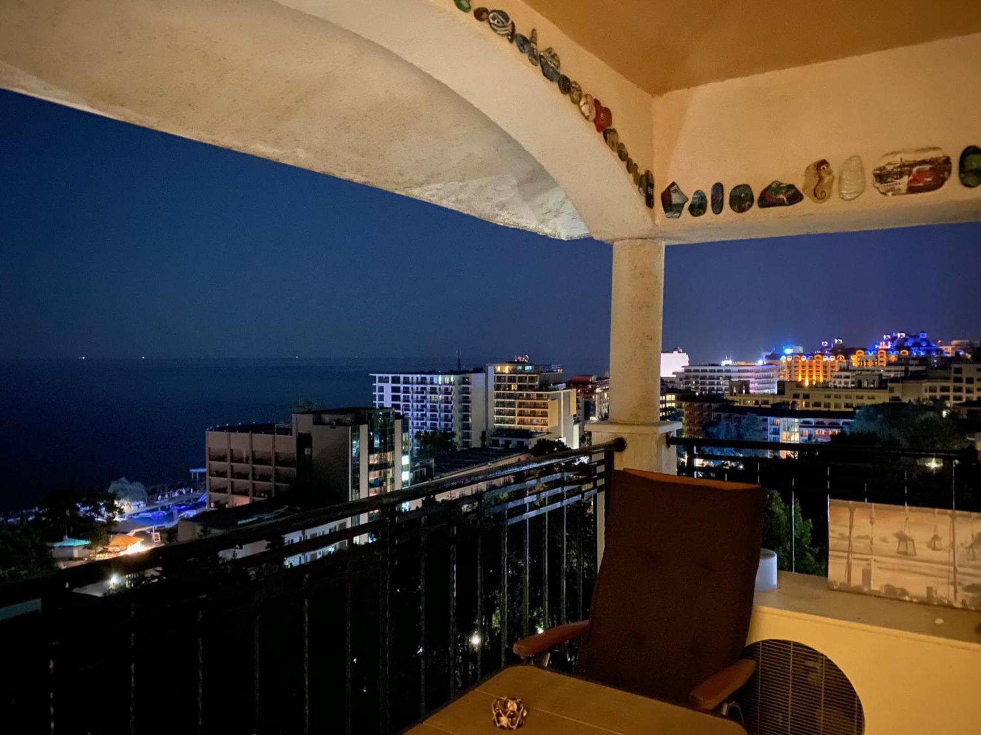 Apartment Spacious Seaview Apartments, 100m To The